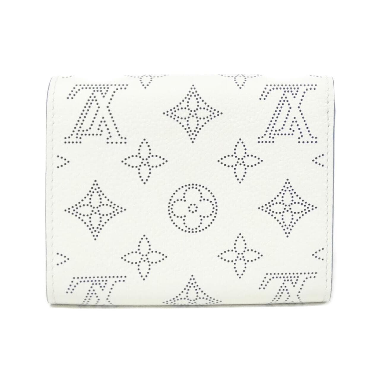 LOUIS VUITTON Mahina M69213 Wallet 2