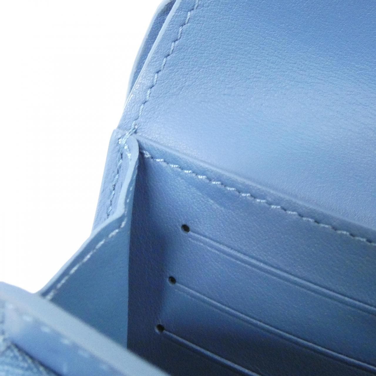 LOUIS VUITTON Mahina M69213 Wallet 4