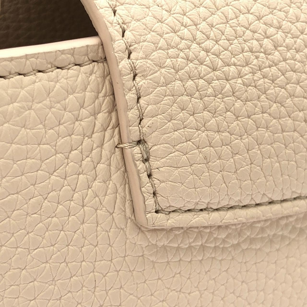 LOUIS VUITTON Capucines M25087 Handbag 4
