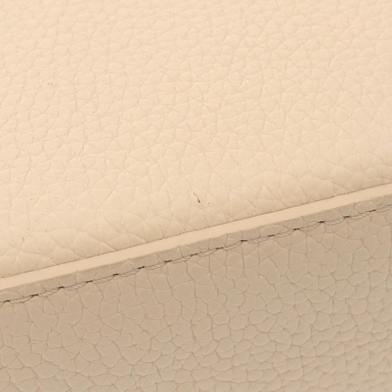 LOUIS VUITTON Capucines M25087 Handbag 5