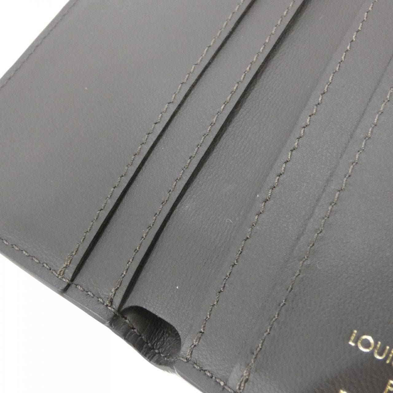 LOUIS VUITTON Capucines M68747 Wallet 6
