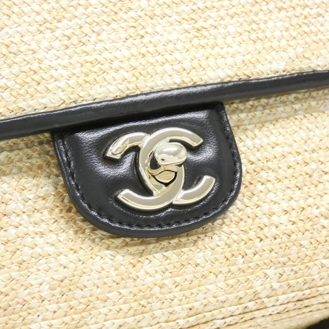 CHANEL AS6017 Shoulder Lambskin 5