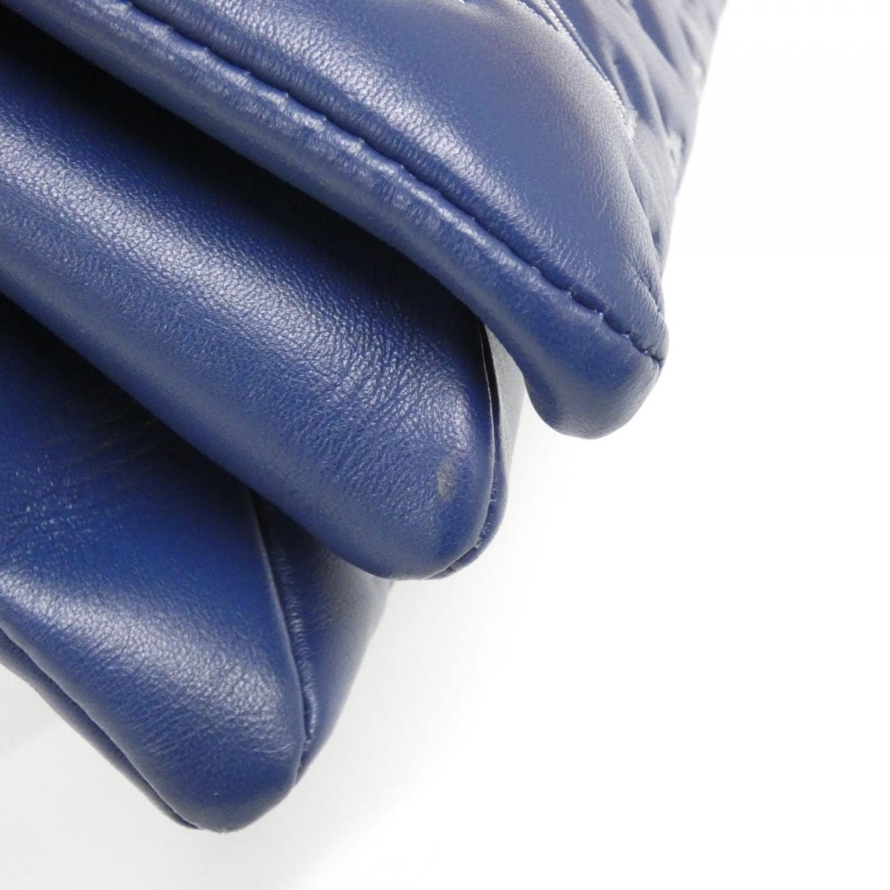 LOUIS VUITTON M59392 肩背包 羊皮 3