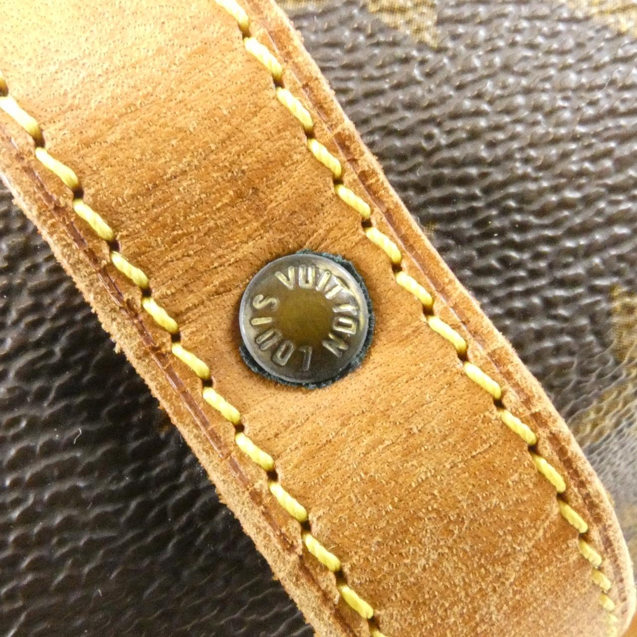 LOUIS VUITTON Saumur M42256 Shoulder Monogram 3