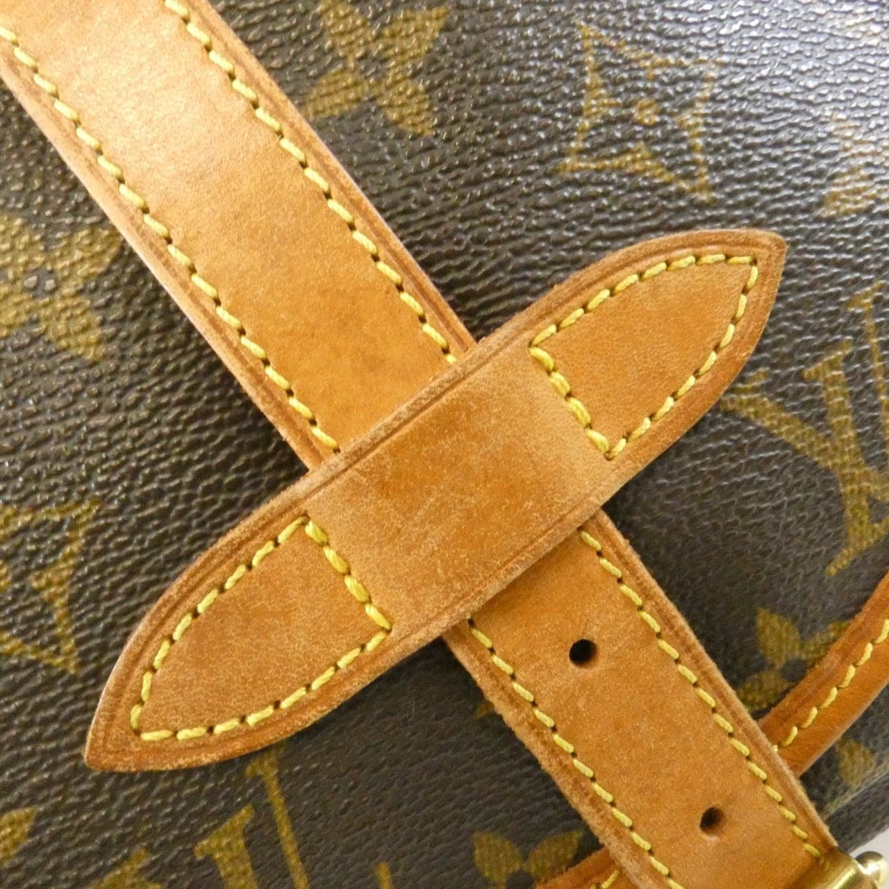 LOUIS VUITTON Saumur M42256 Shoulder Monogram 4