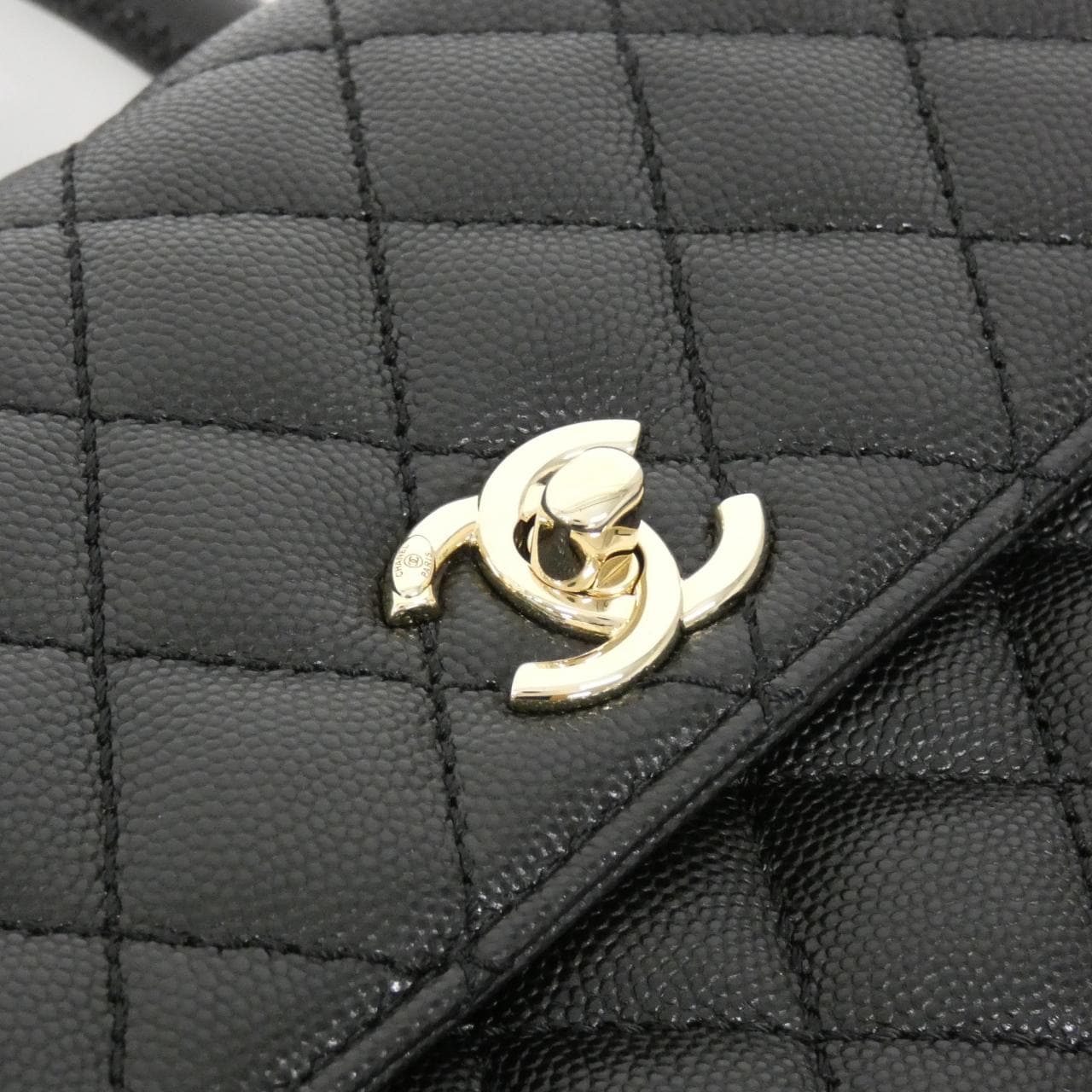 CHANEL Matelasse 92990 Handbag Grained Calfskin 4