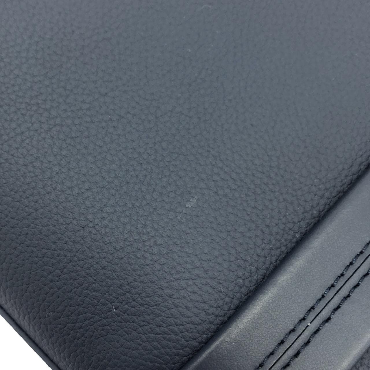 LOUIS VUITTON M21542 Tote Lambskin 4
