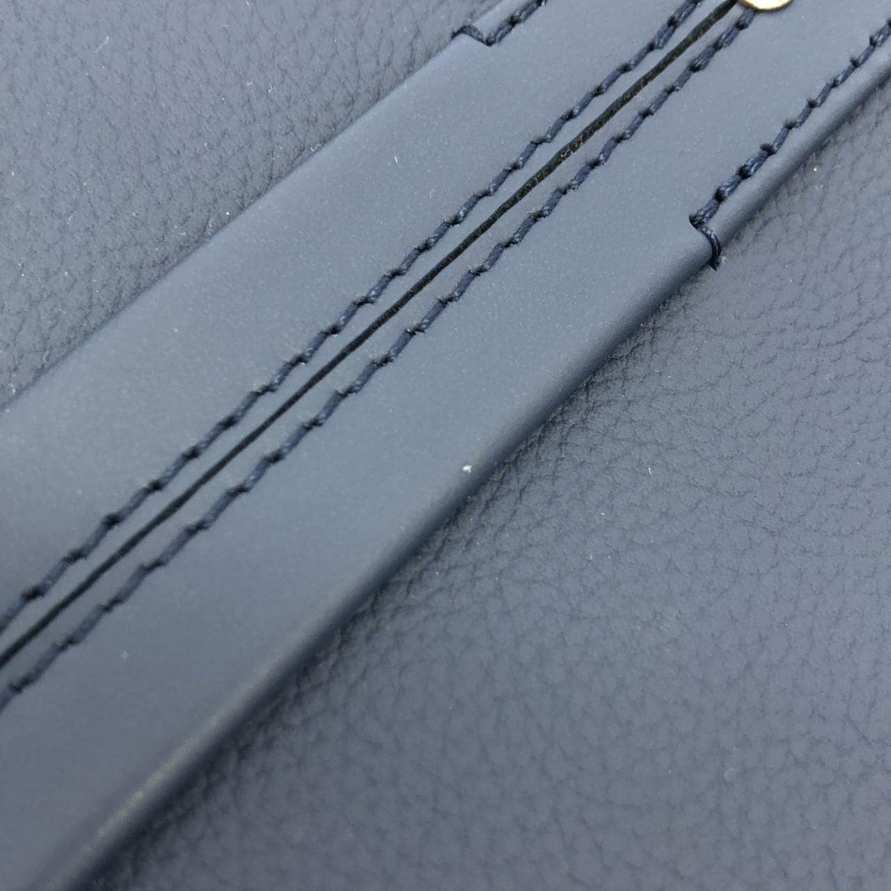 LOUIS VUITTON M21542 Tote Lambskin 5