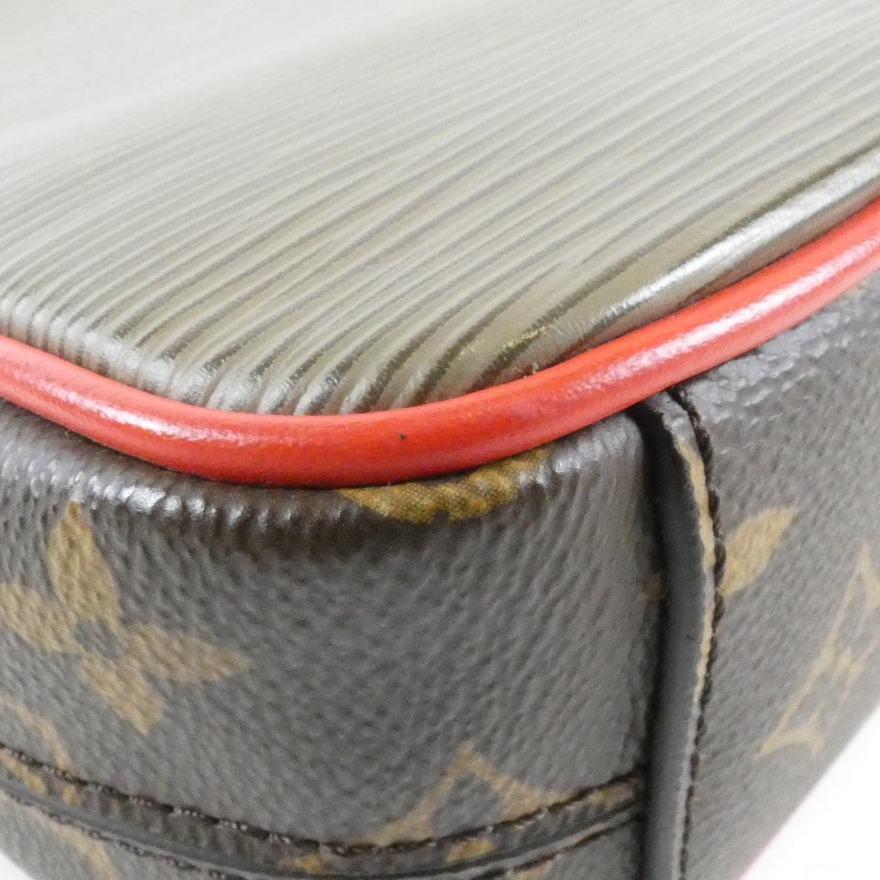 LOUIS VUITTON M53423 肩背包 Monogram 3