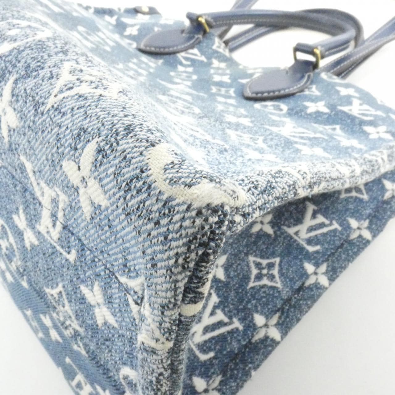 LOUIS VUITTON OnTheGo M59608 Handbag Monogram 2