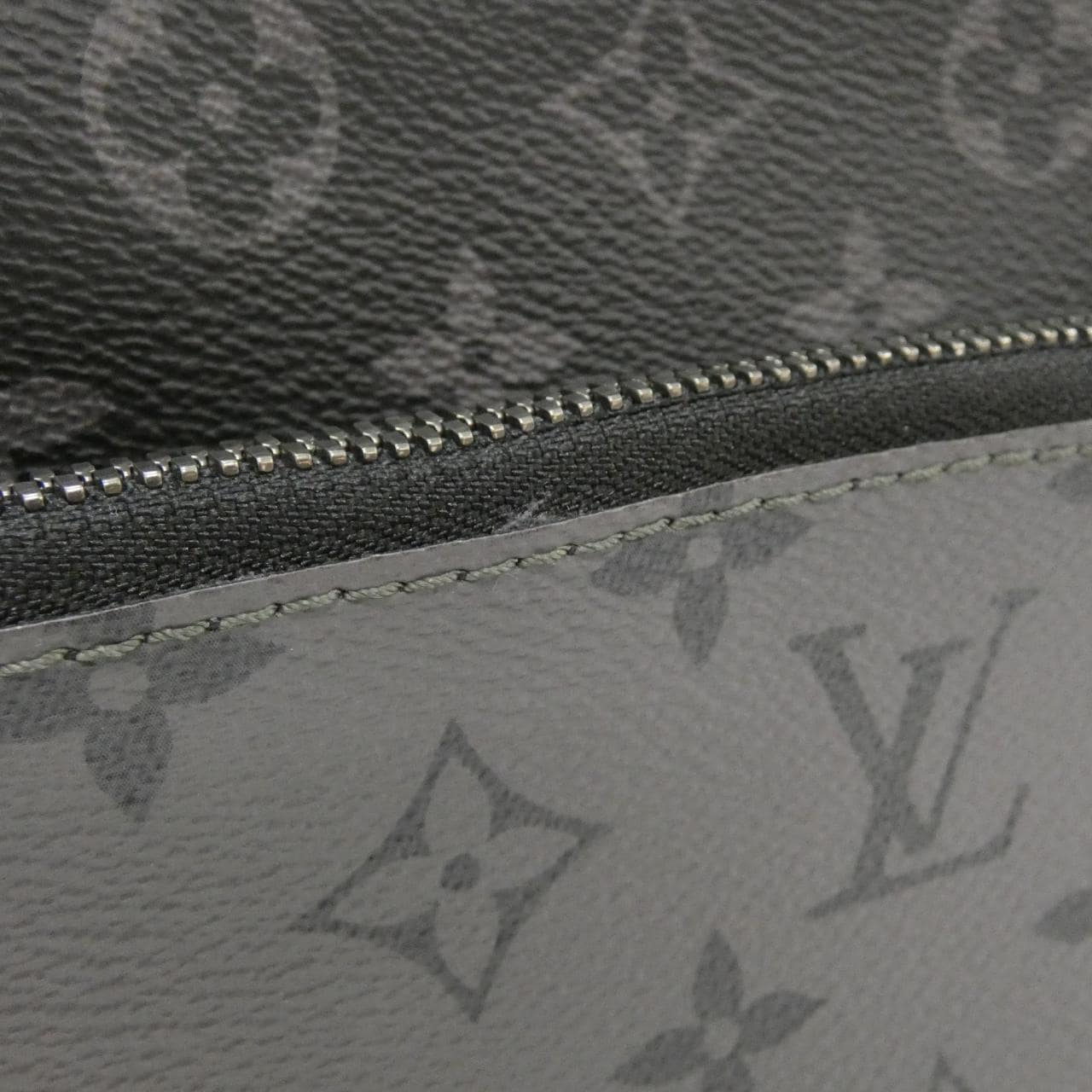 LOUIS VUITTON Eclipse M69443 Shoulder Monogram 4