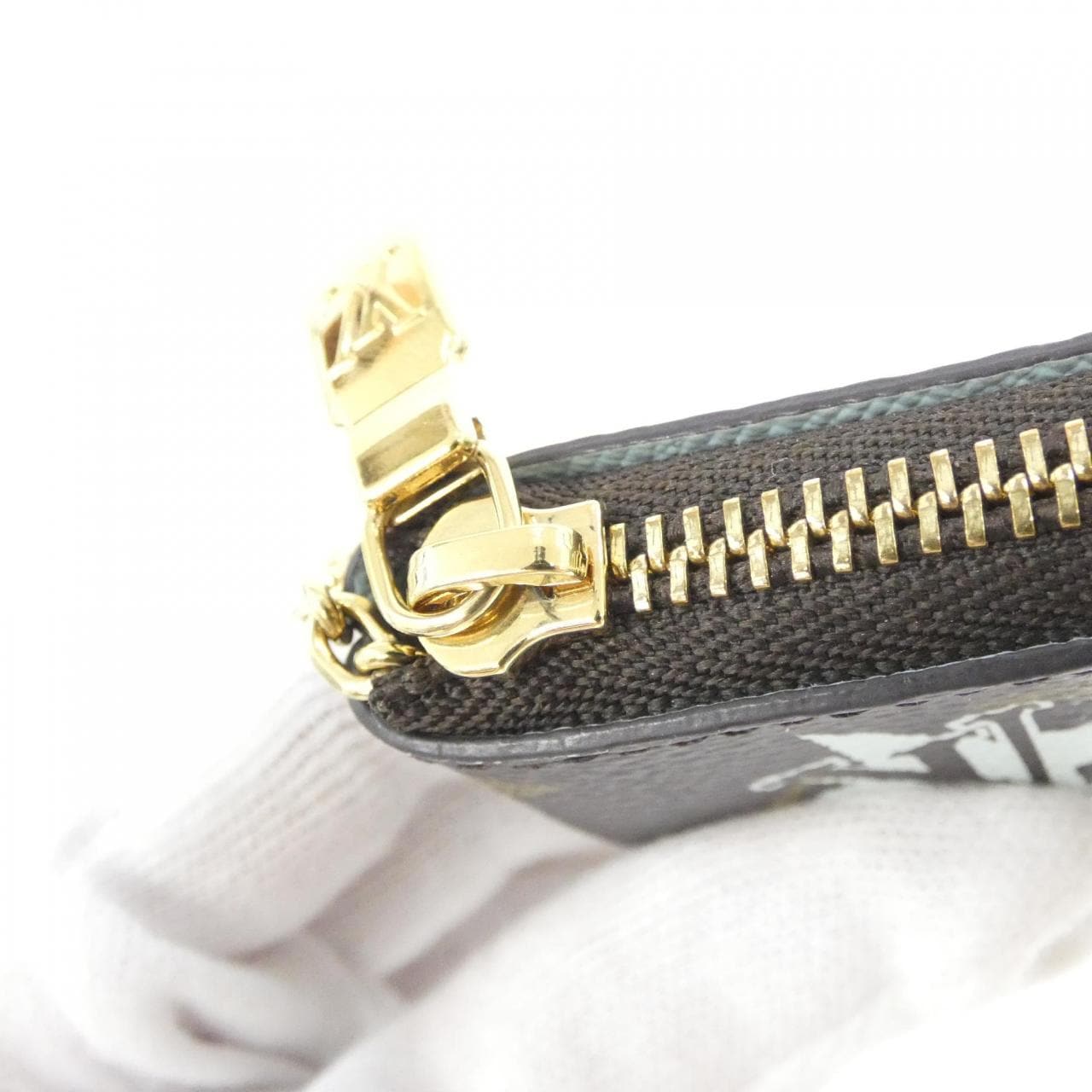 LOUIS VUITTON Pochette M12229 Coin Case Monogram 5