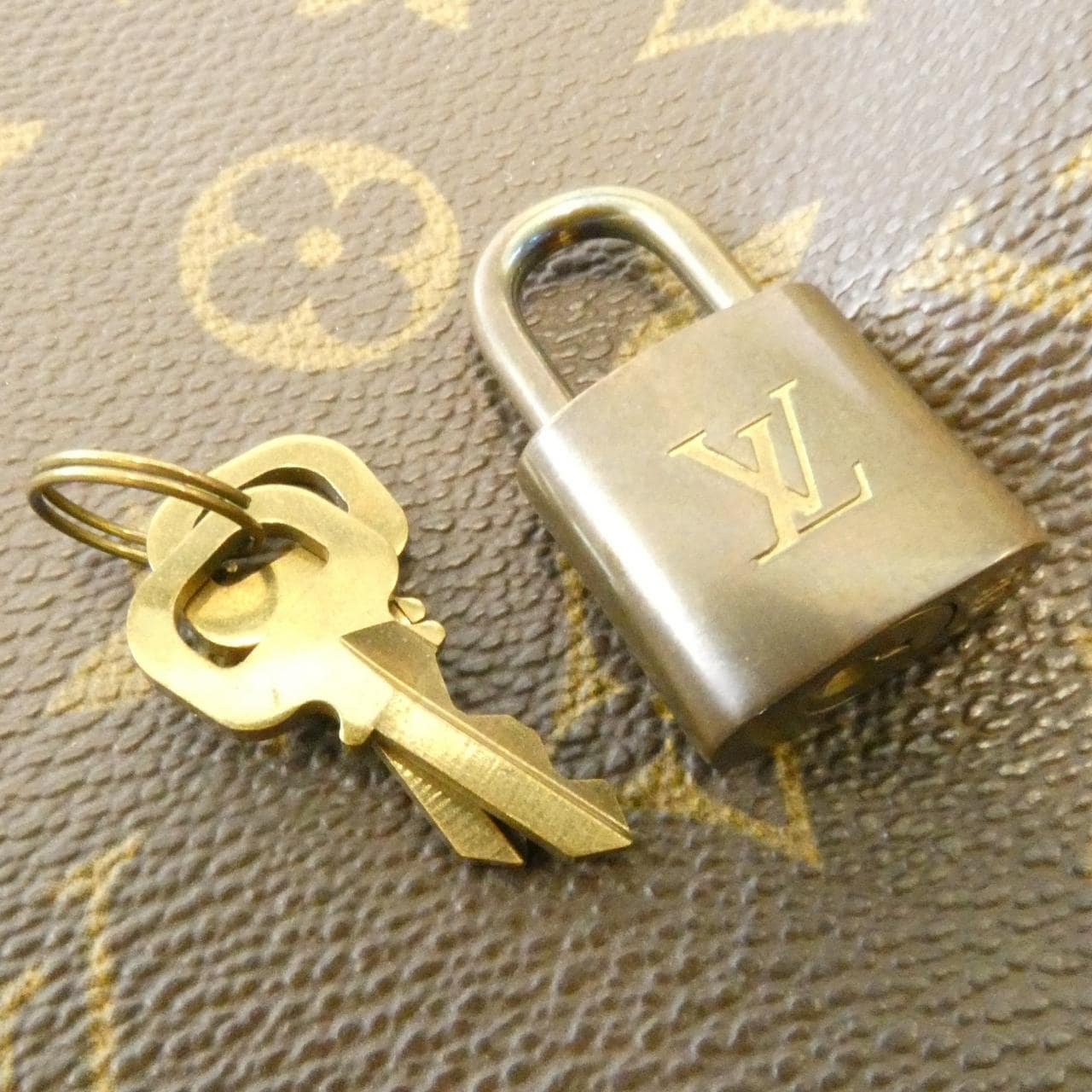 LOUIS VUITTON Speedy M41526 Boston Monogram 3
