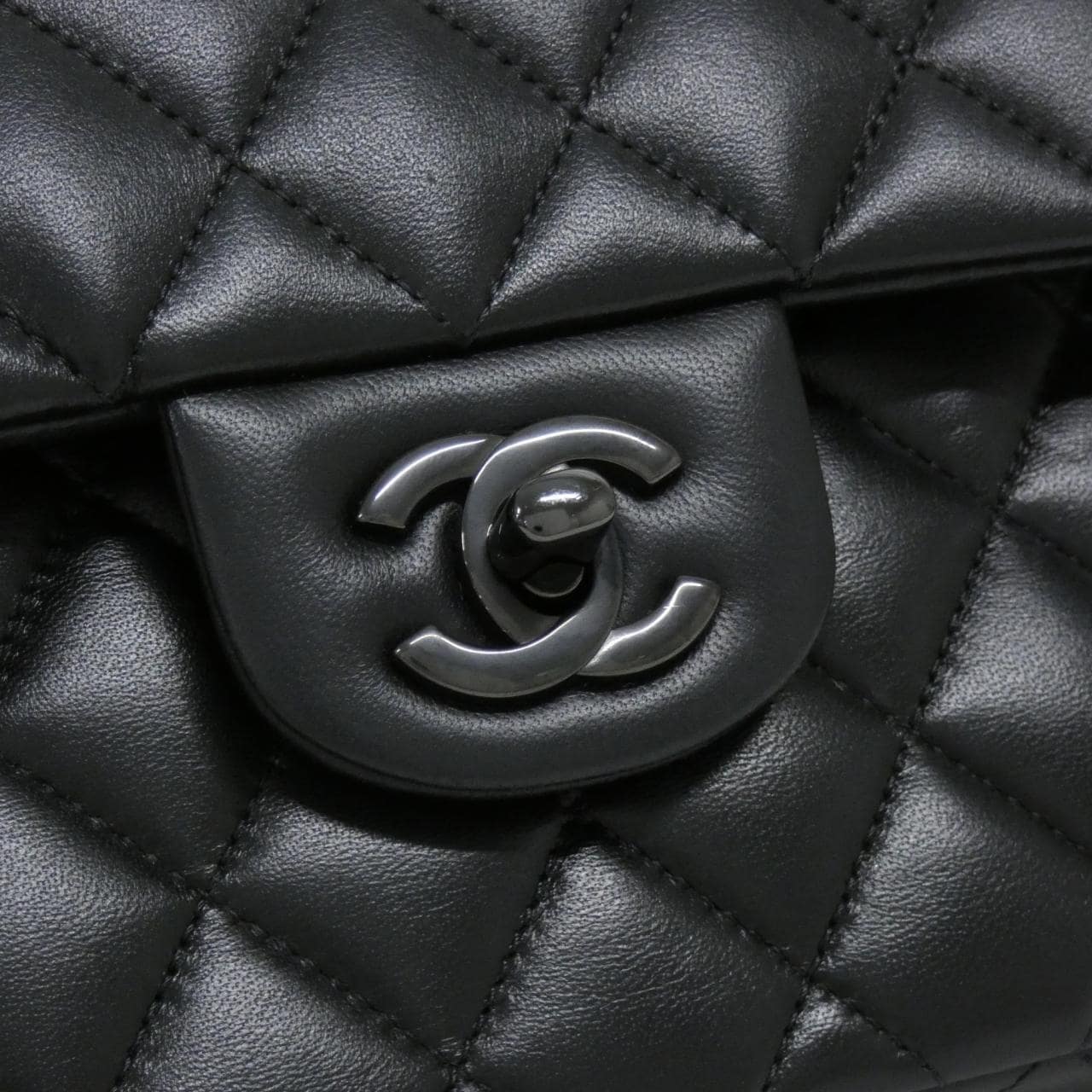 CHANEL Matelasse 1113 Shoulder Lambskin 5