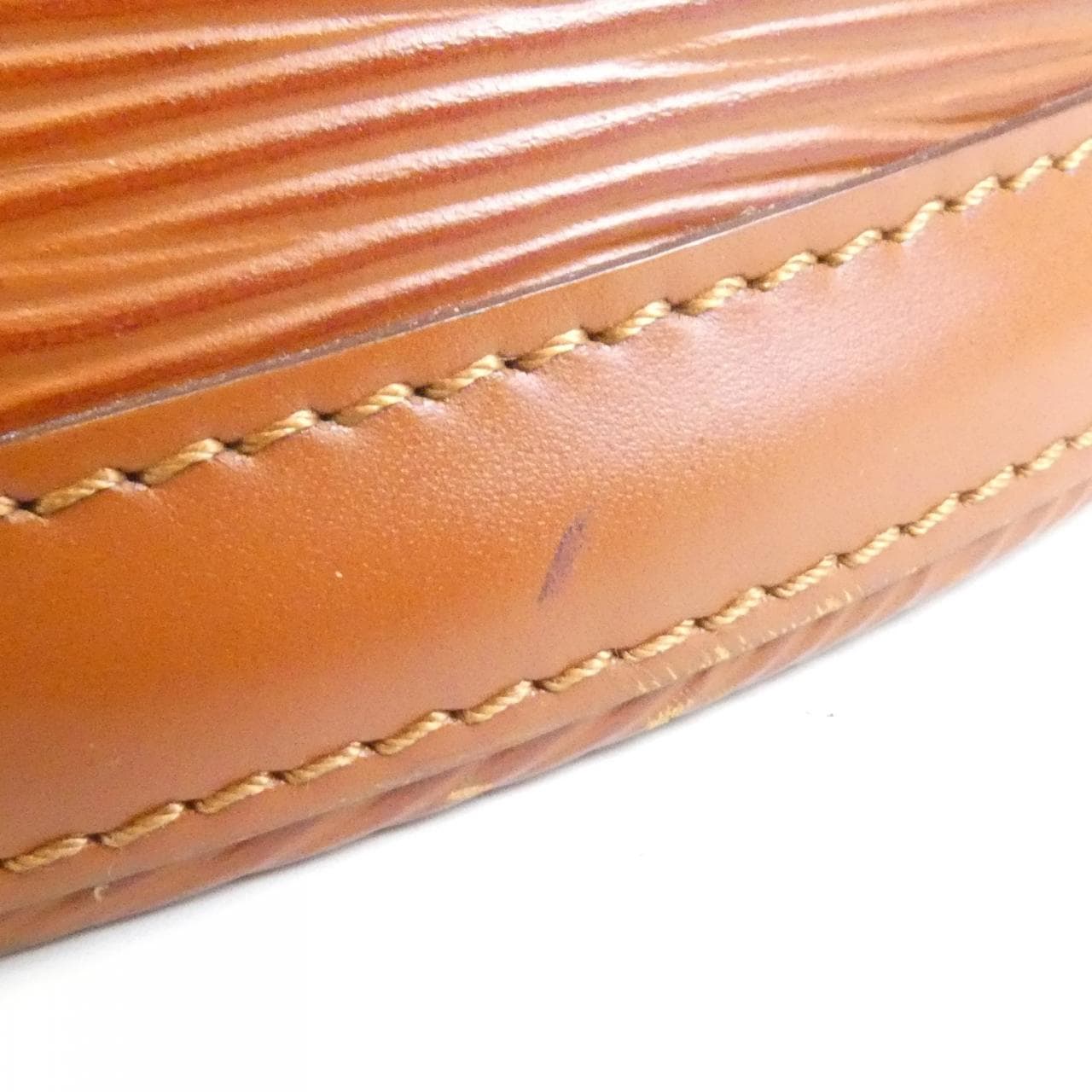 LOUIS VUITTON M52253 肩背包 Epi 4