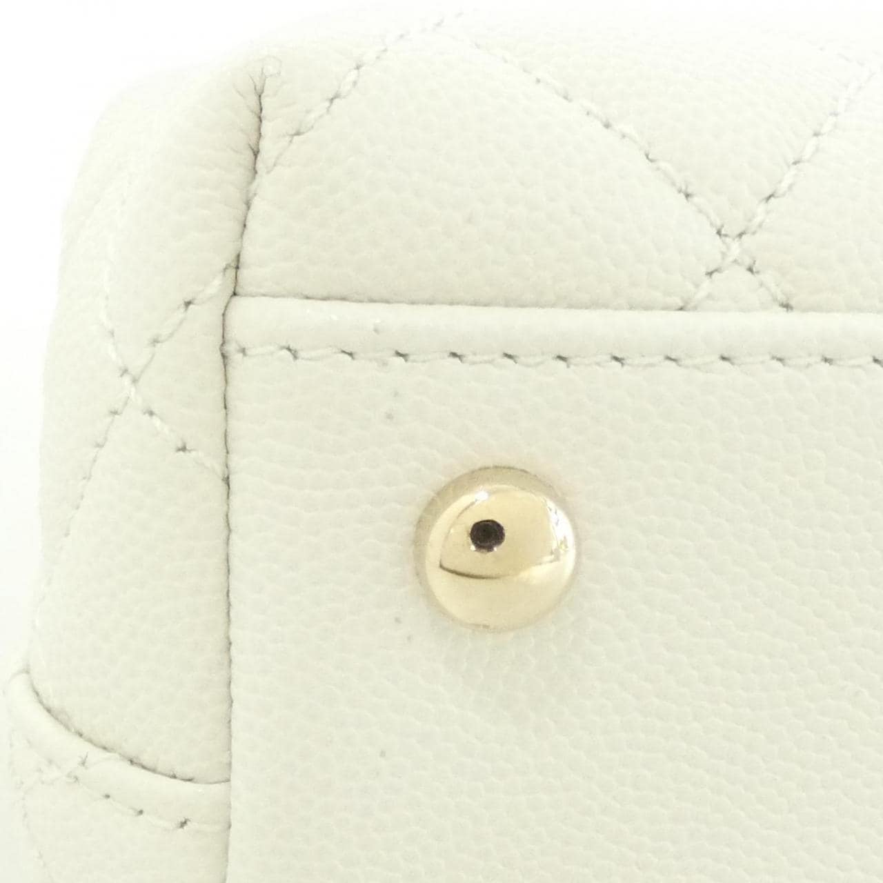 CHANEL Matelasse 92990 Handbag Grained Calfskin 3