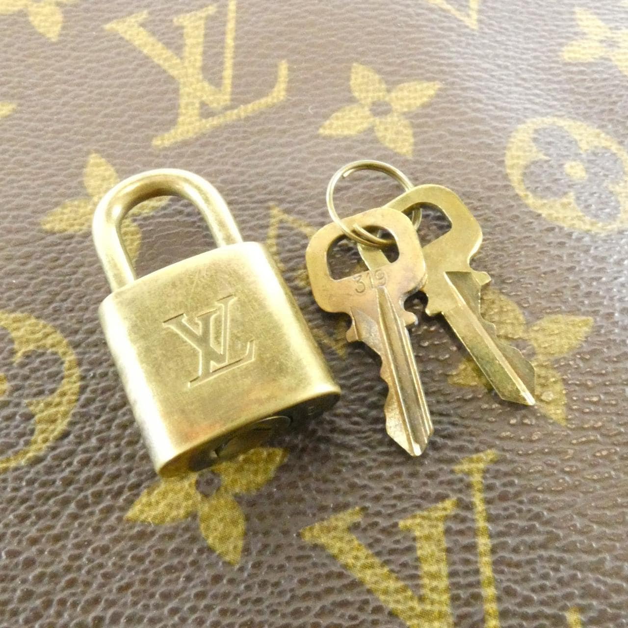 LOUIS VUITTON Alma M51130 Handbag Monogram 3