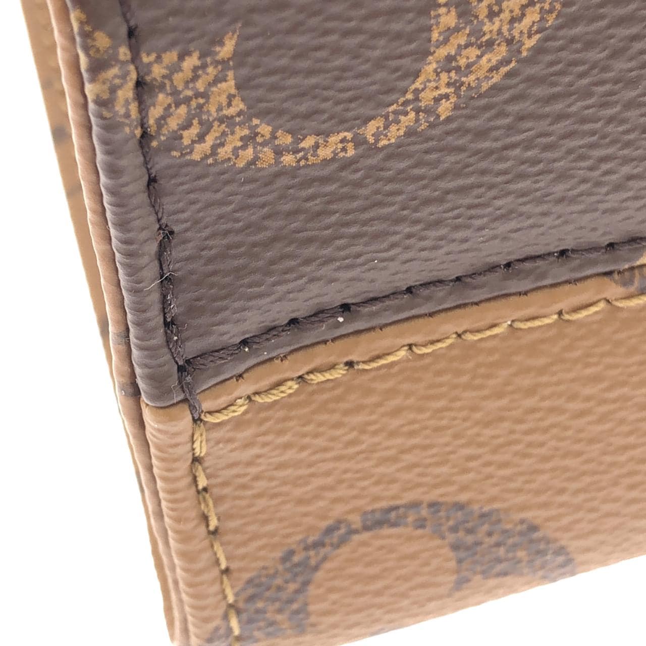 LOUIS VUITTON OnTheGo M46839 Handbag Monogram 4