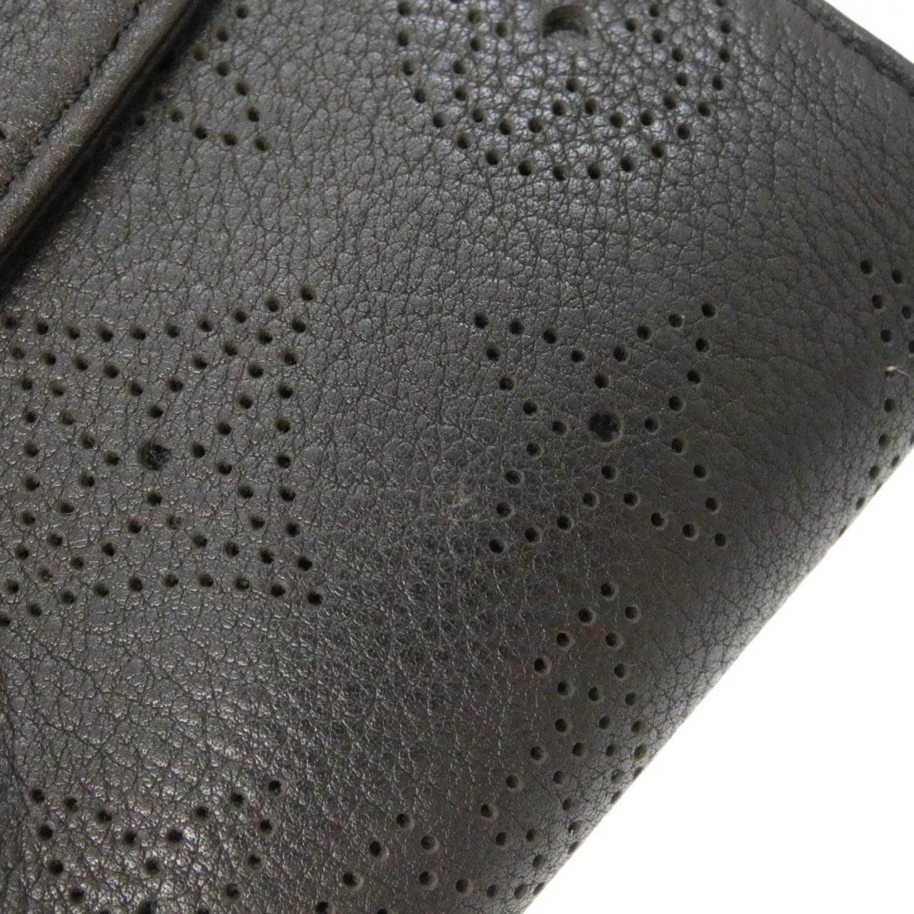 LOUIS VUITTON Mahina M95968 銀包 4