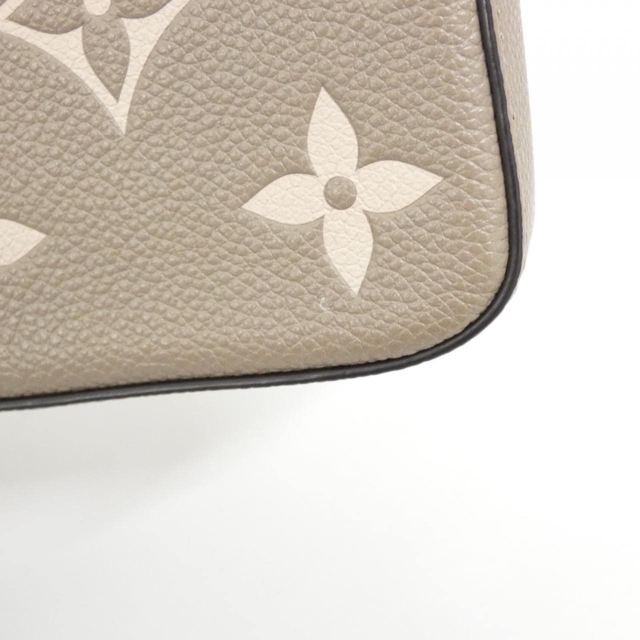 LOUIS VUITTON Pochette M69977 Shoulder Monogram 4