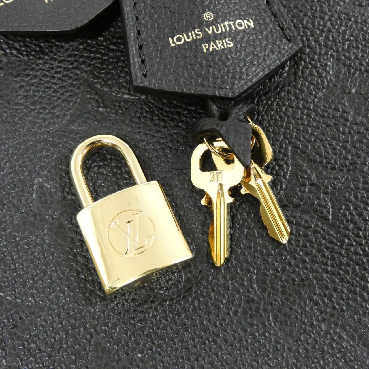LOUIS VUITTON M46610 肩背包 Monogram 4