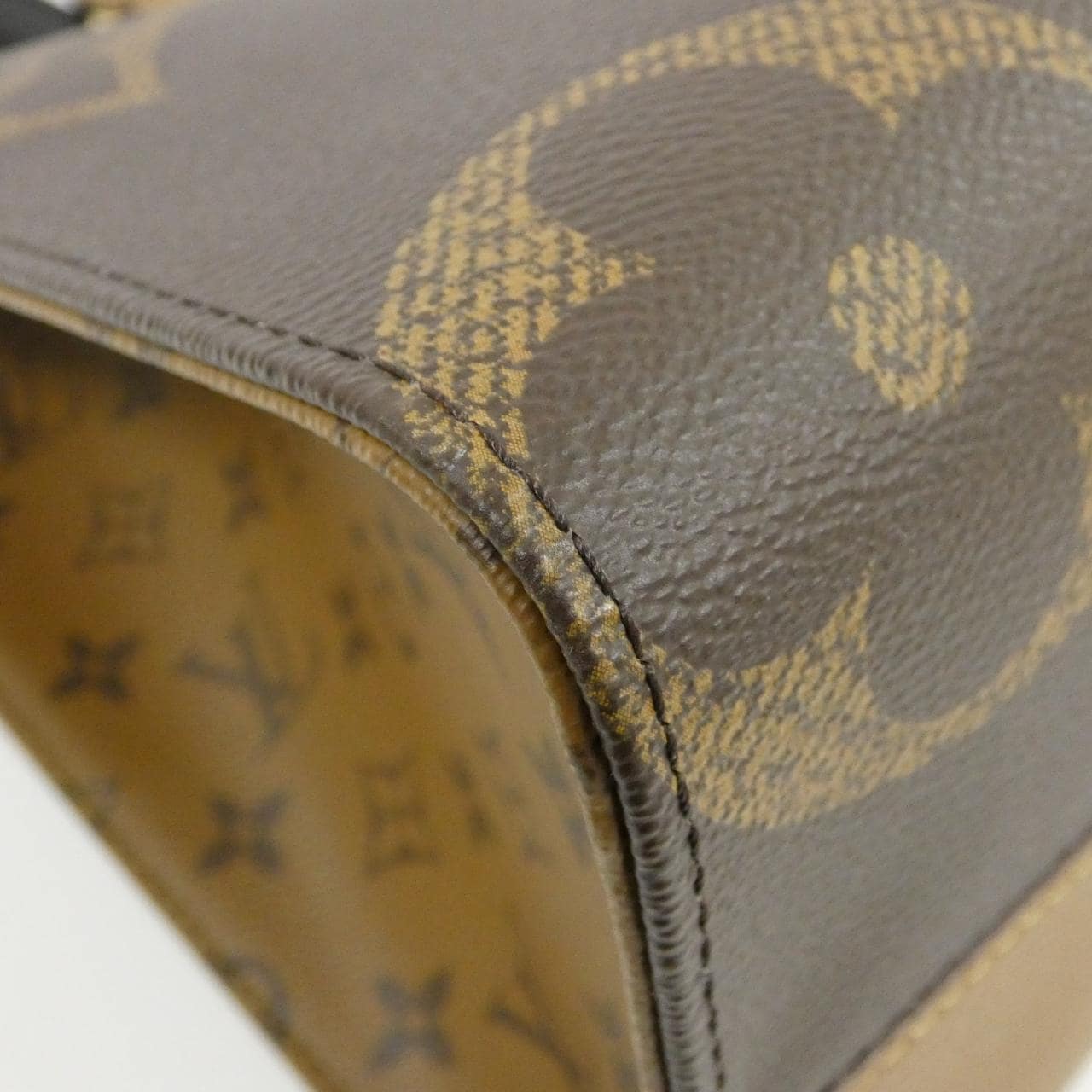 LOUIS VUITTON OnTheGo M45321 Handbag Monogram 3