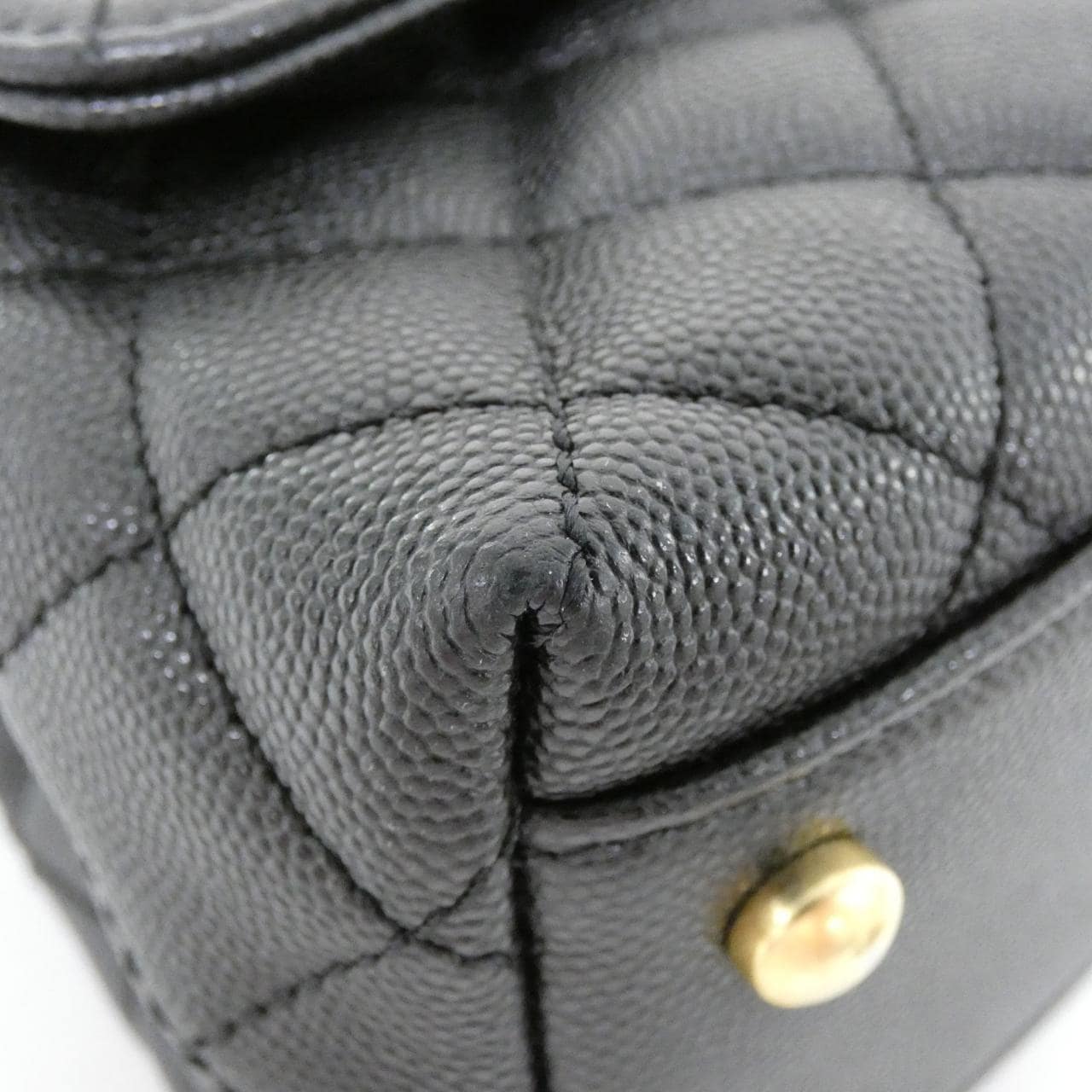 CHANEL Matelasse 92990 Handbag Grained Calfskin 3