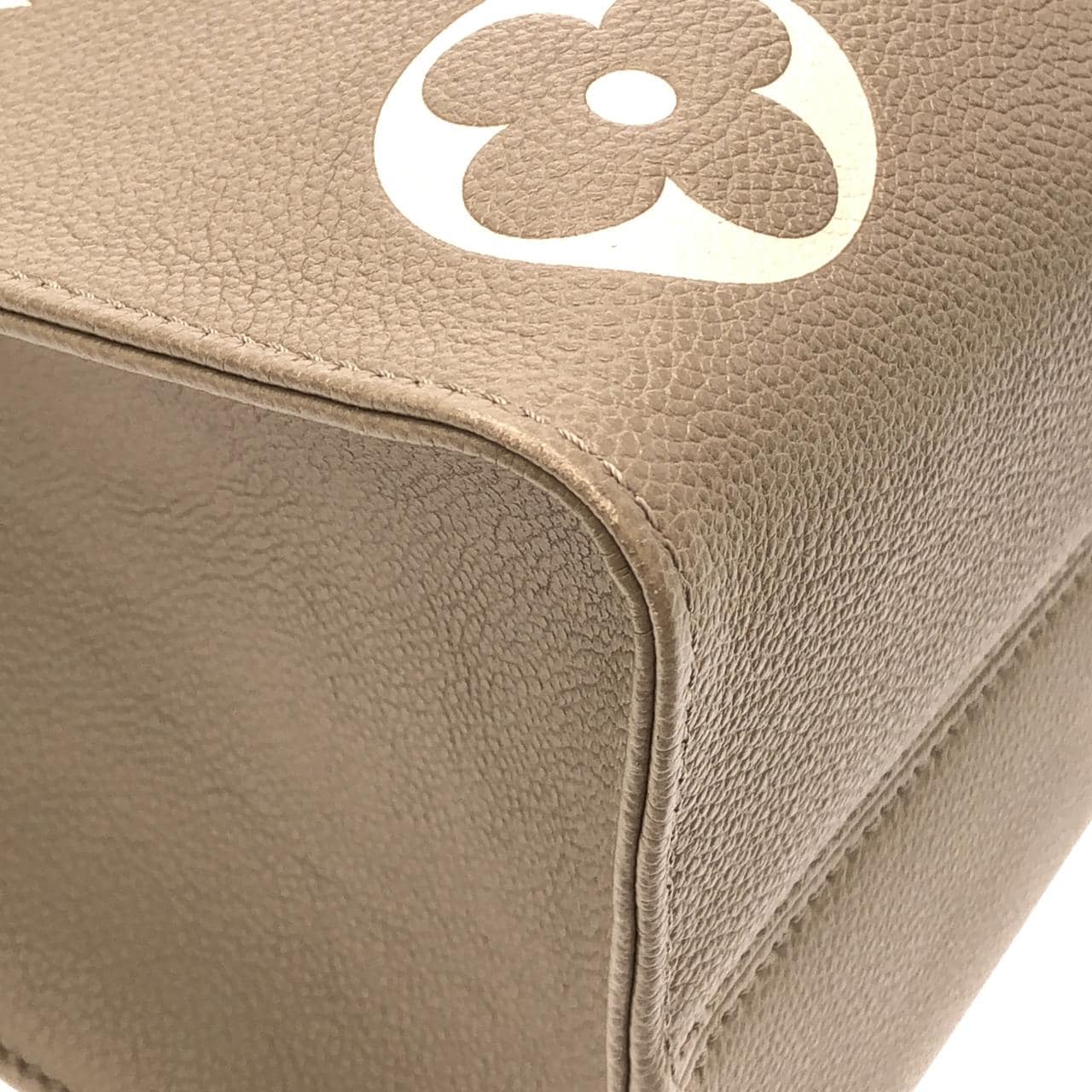 LOUIS VUITTON OnTheGo M45494 Handbag Monogram 2
