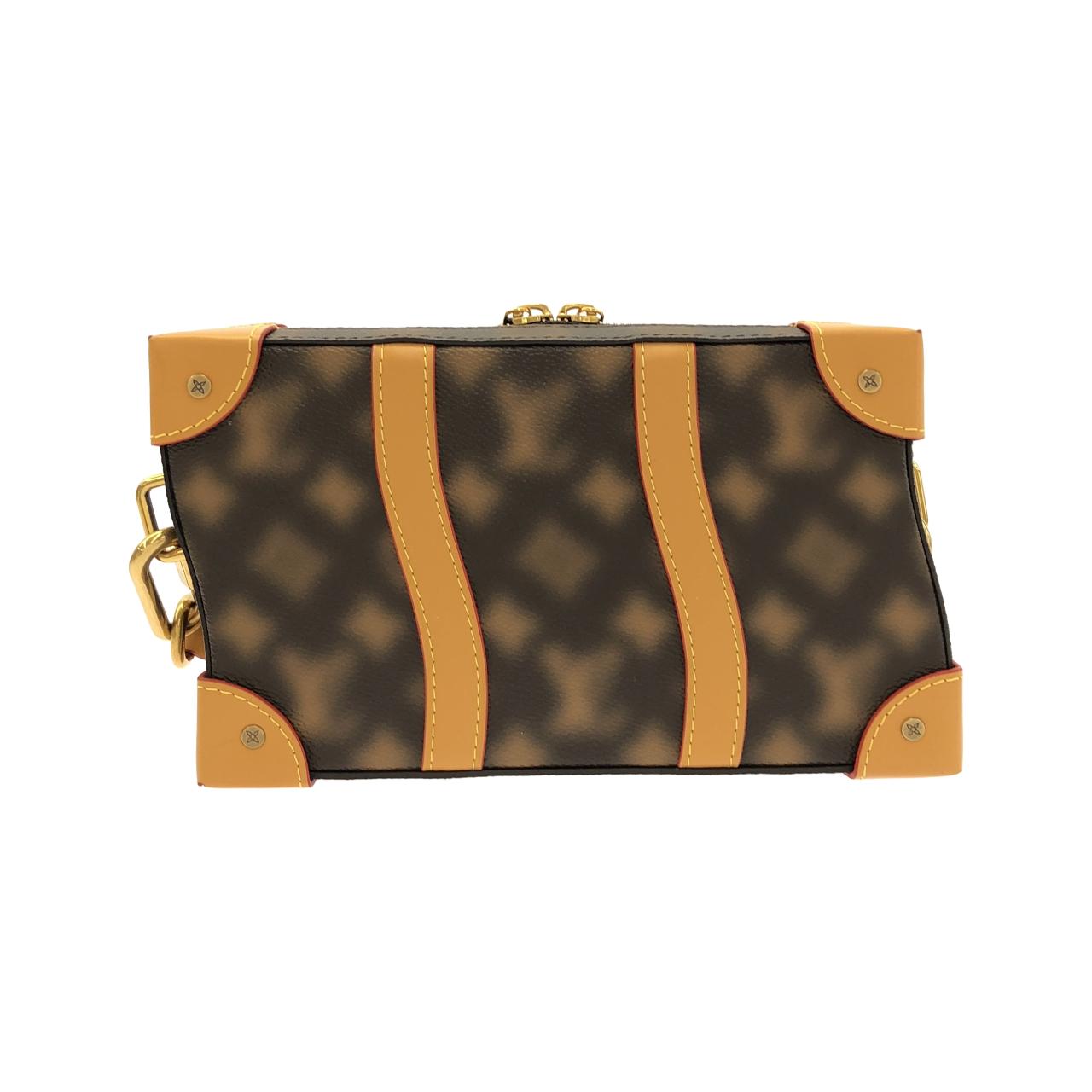 LOUIS VUITTON Soft Trunk M81580 Shoulder Monogram 2