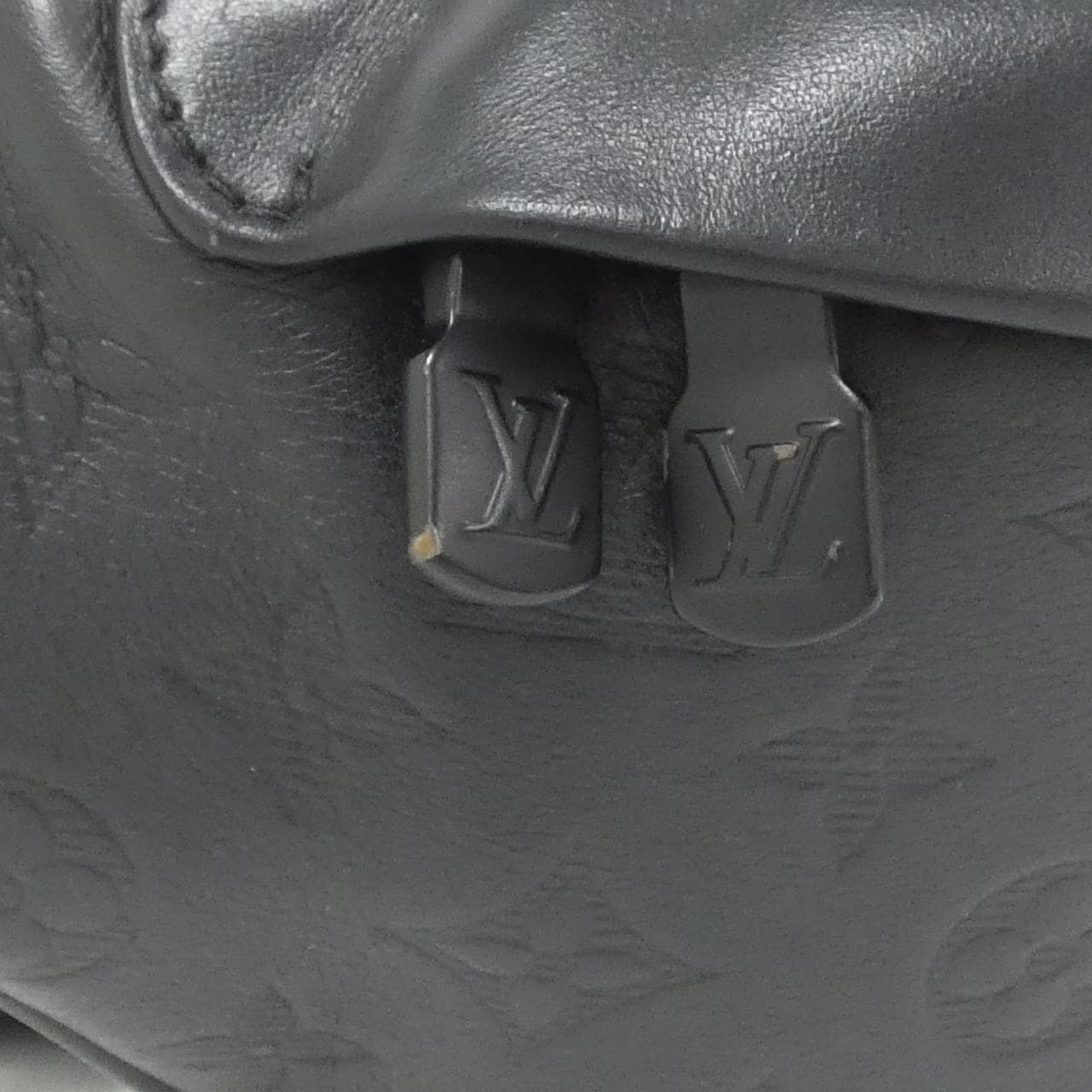 LOUIS VUITTON Discovery M46036 肩背包 Monogram 4