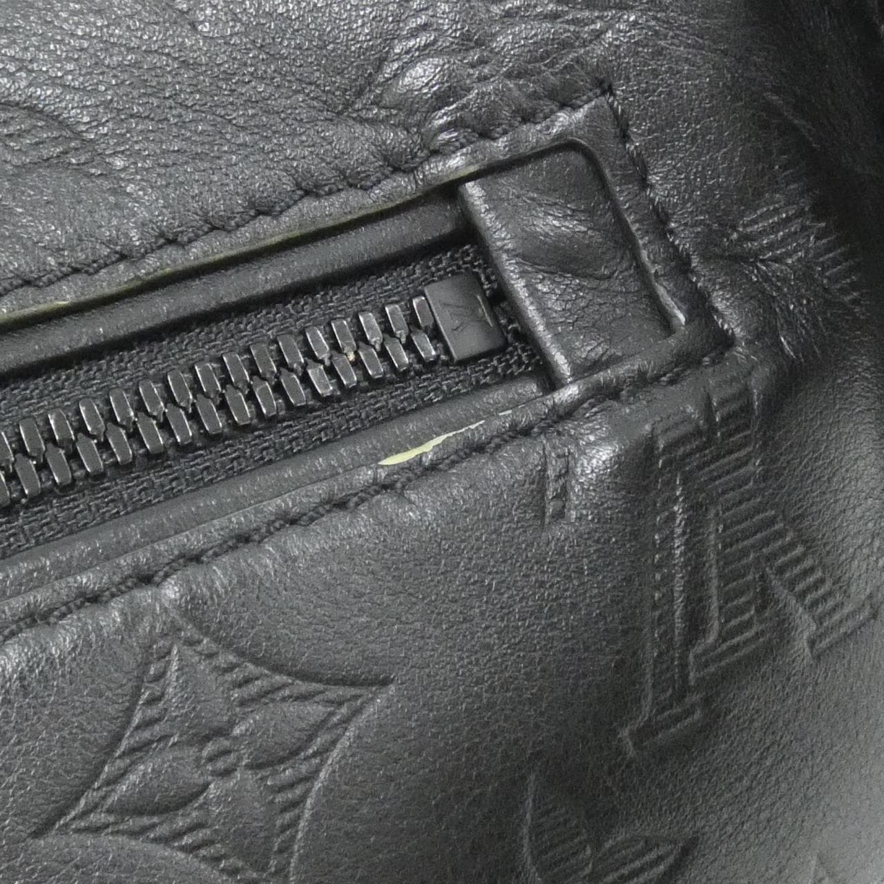 LOUIS VUITTON Discovery M46036 肩背包 Monogram 5