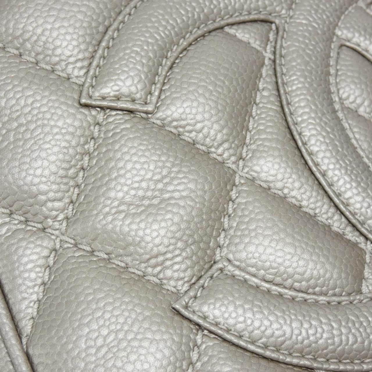 CHANEL 27137 Handbag Caviar Leather 4
