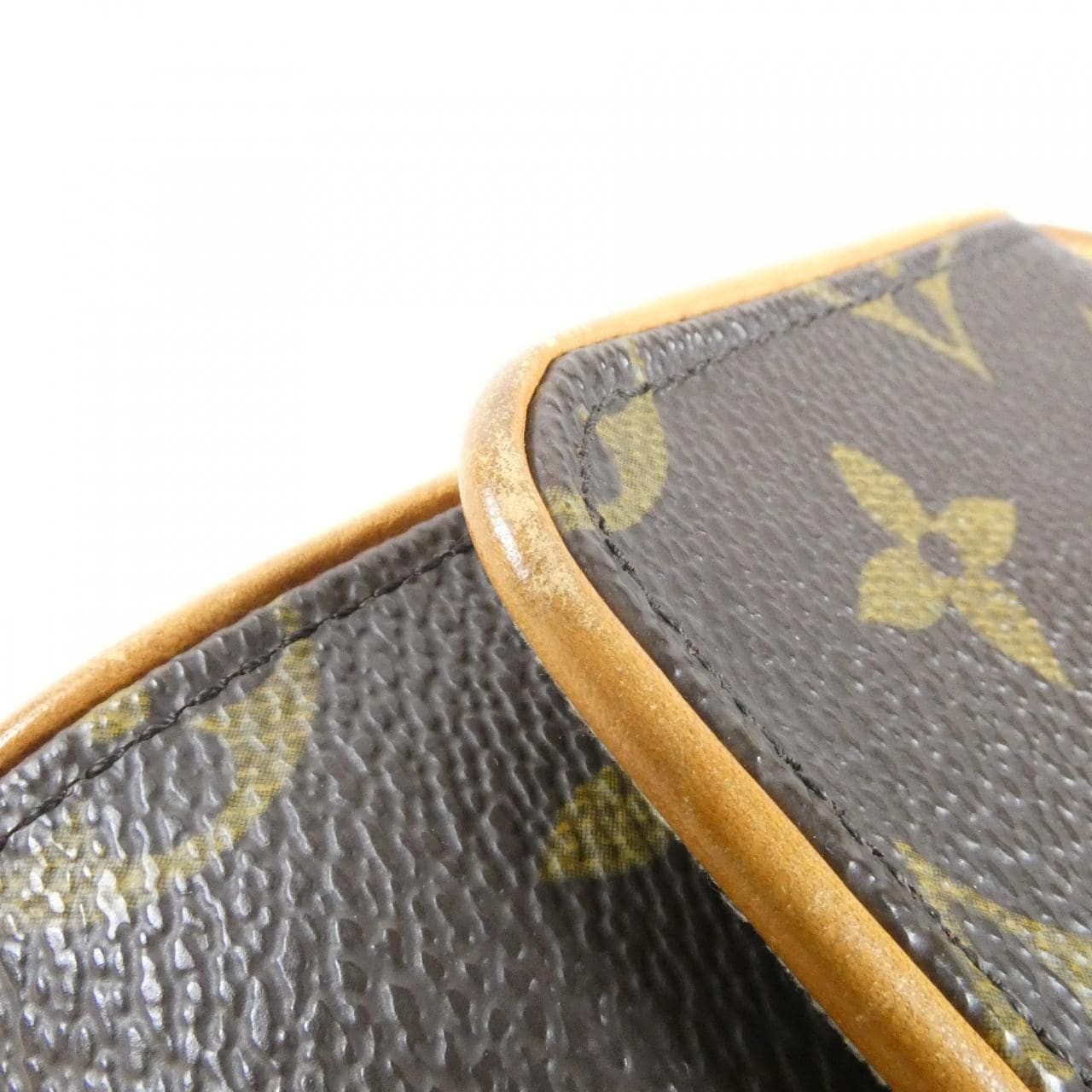 LOUIS VUITTON Pochette M51852 肩背包 Monogram 5