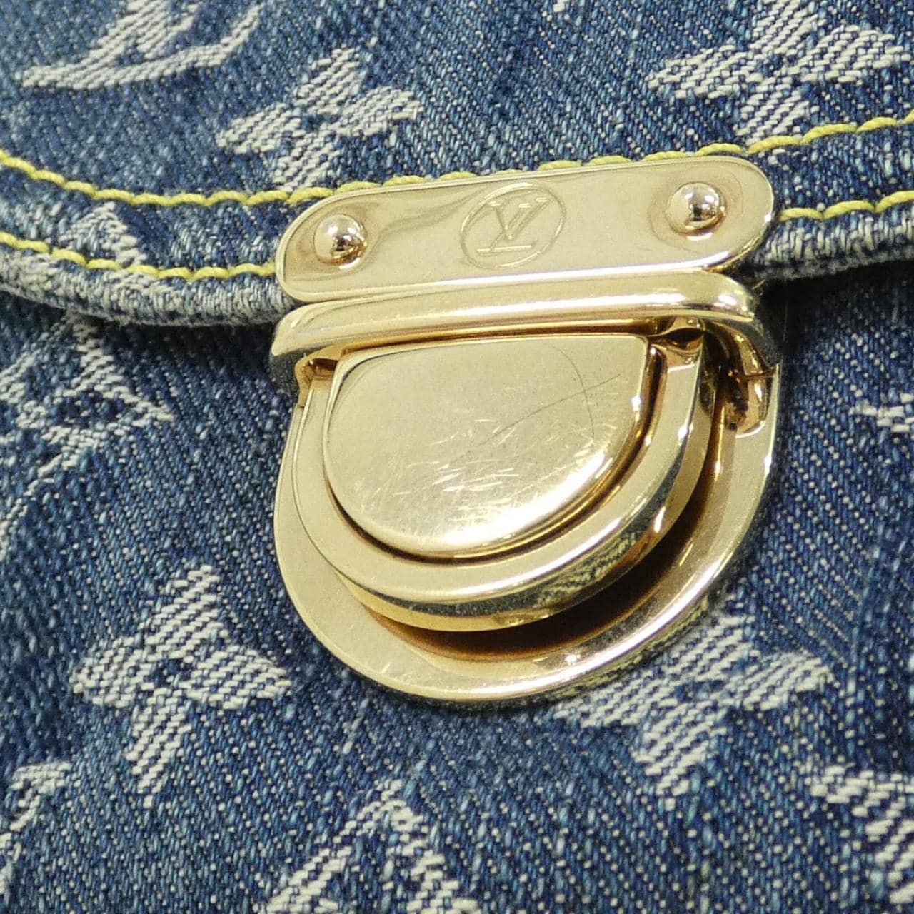 LOUIS VUITTON M95348 肩背包 Monogram 4
