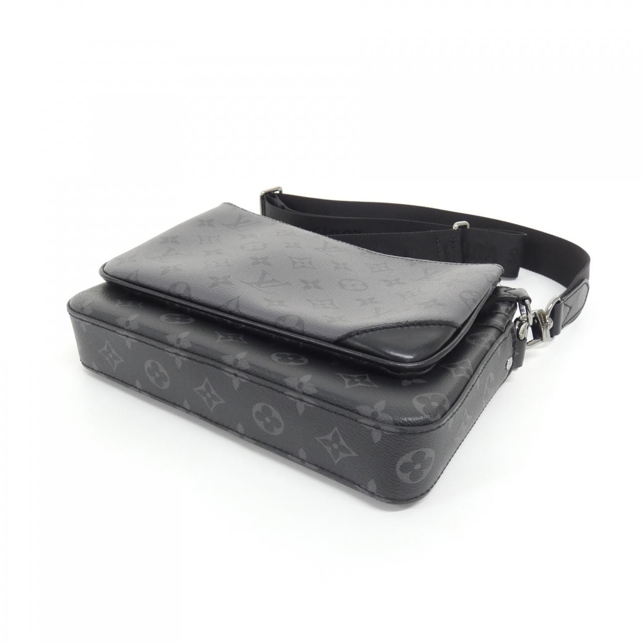 LOUIS VUITTON Eclipse M69443 Shoulder Monogram 3