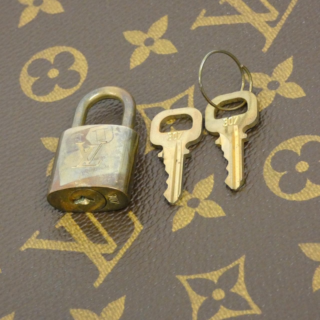 LOUIS VUITTON M23250 手袋 Monogram 4