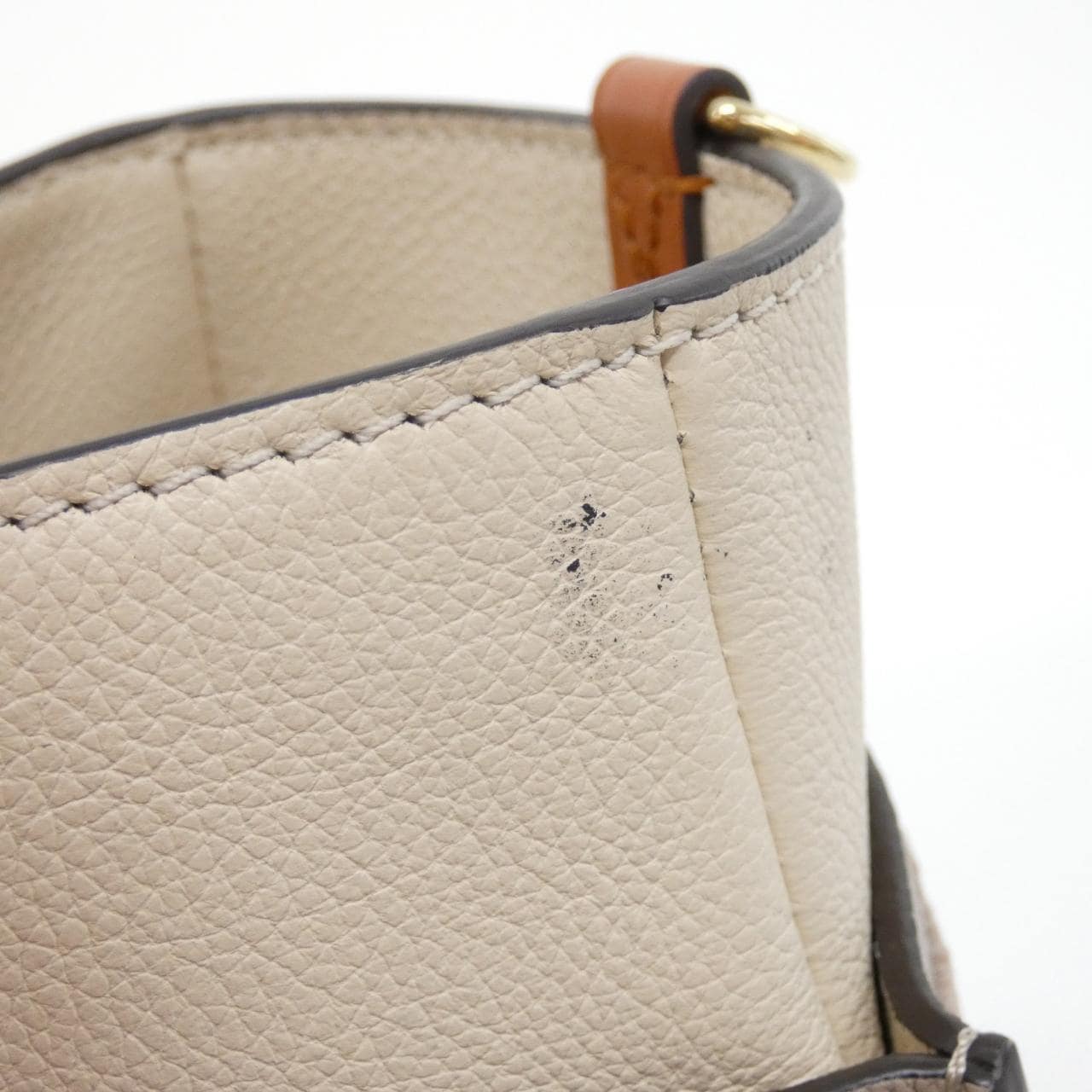 LOUIS VUITTON M53825 Handbag 5