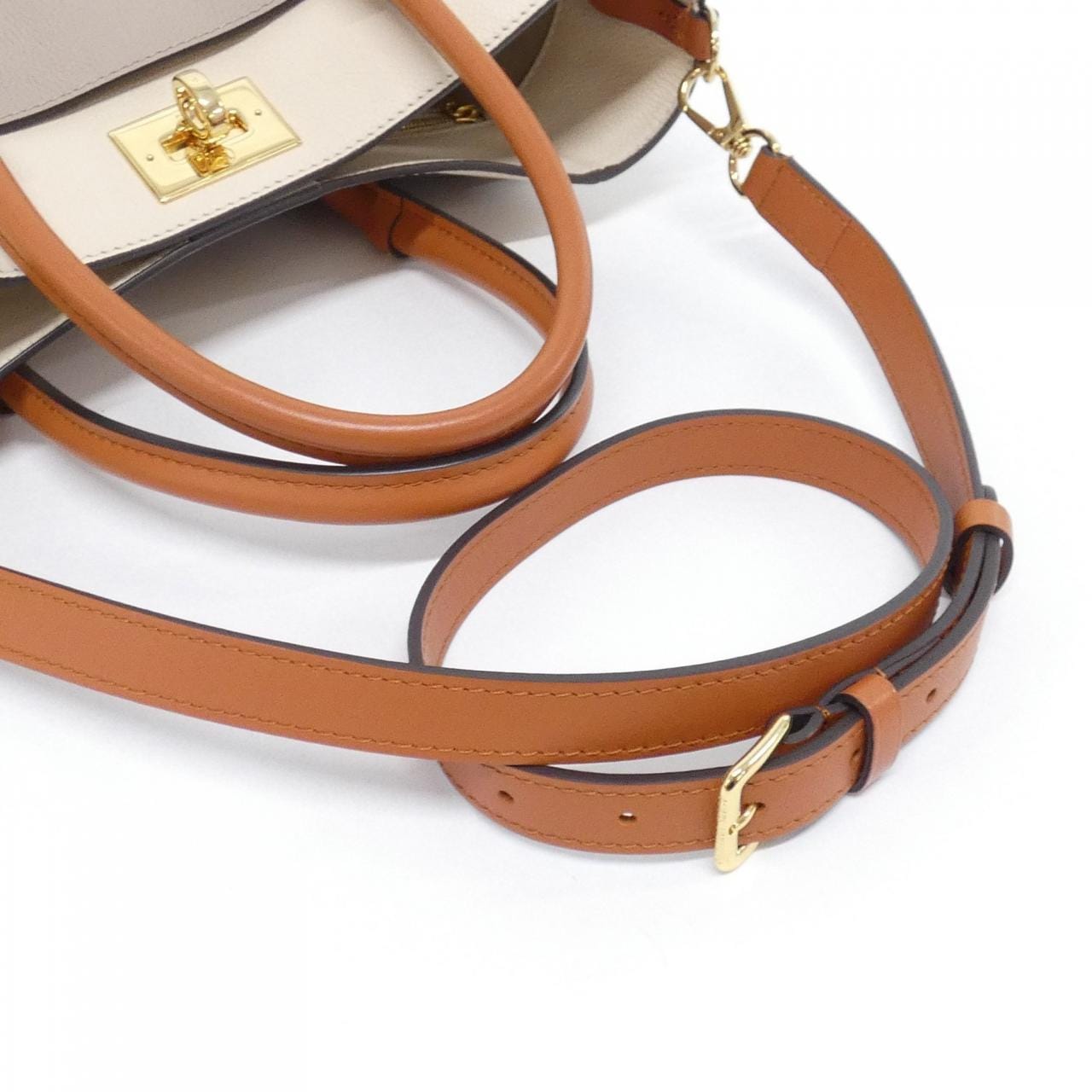 LOUIS VUITTON M53825 Handbag 7