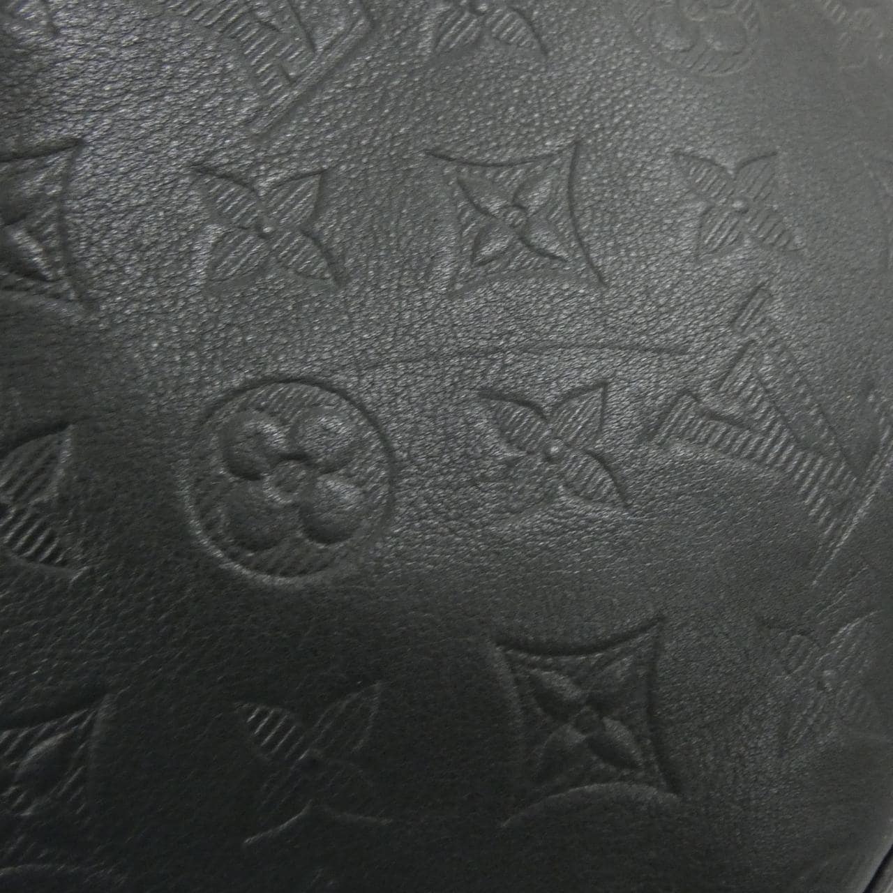 LOUIS VUITTON Discovery M44388 Shoulder Monogram 4