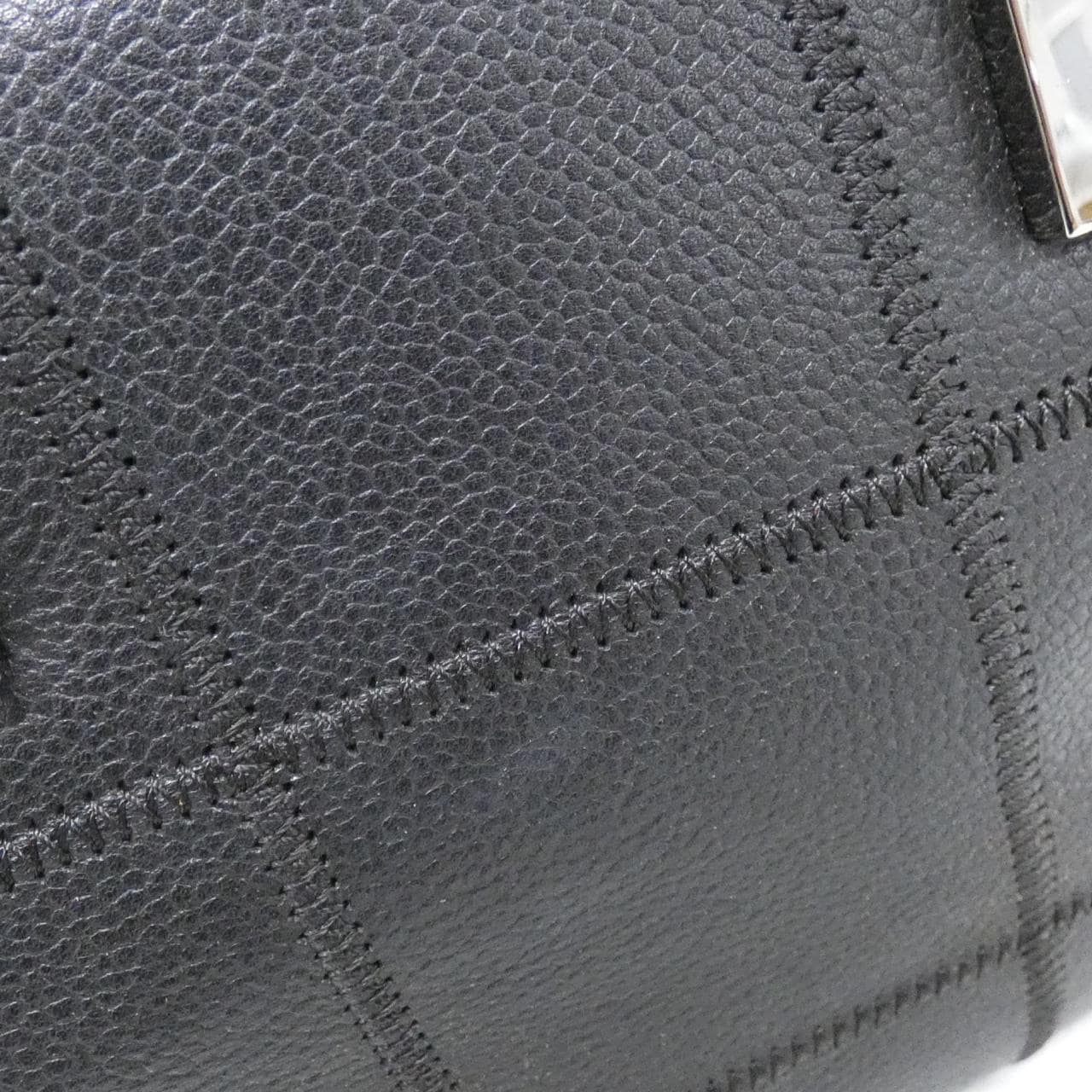 CHANEL 24184 Handbag Grained Calfskin 3