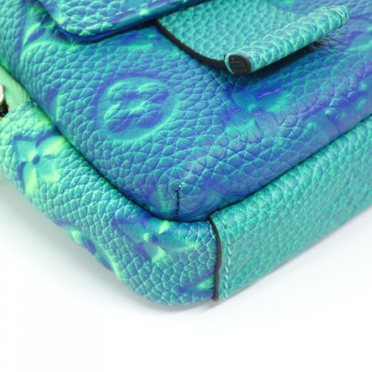 LOUIS VUITTON M81223 Shoulder 3