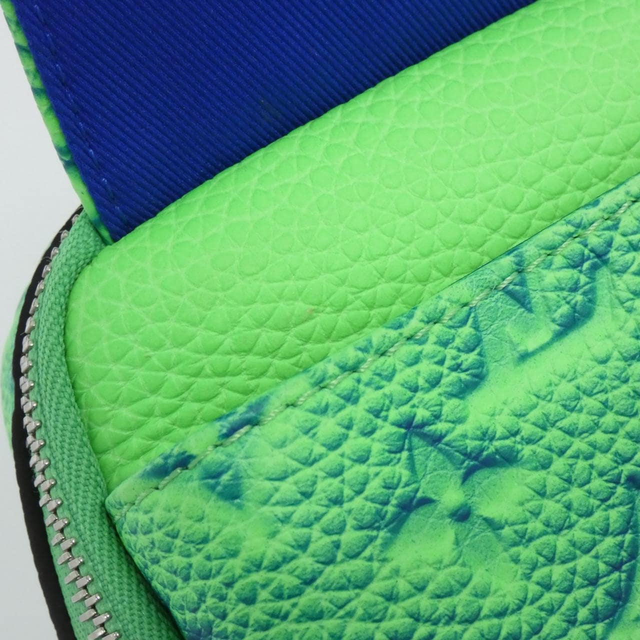LOUIS VUITTON M81223 Shoulder 4