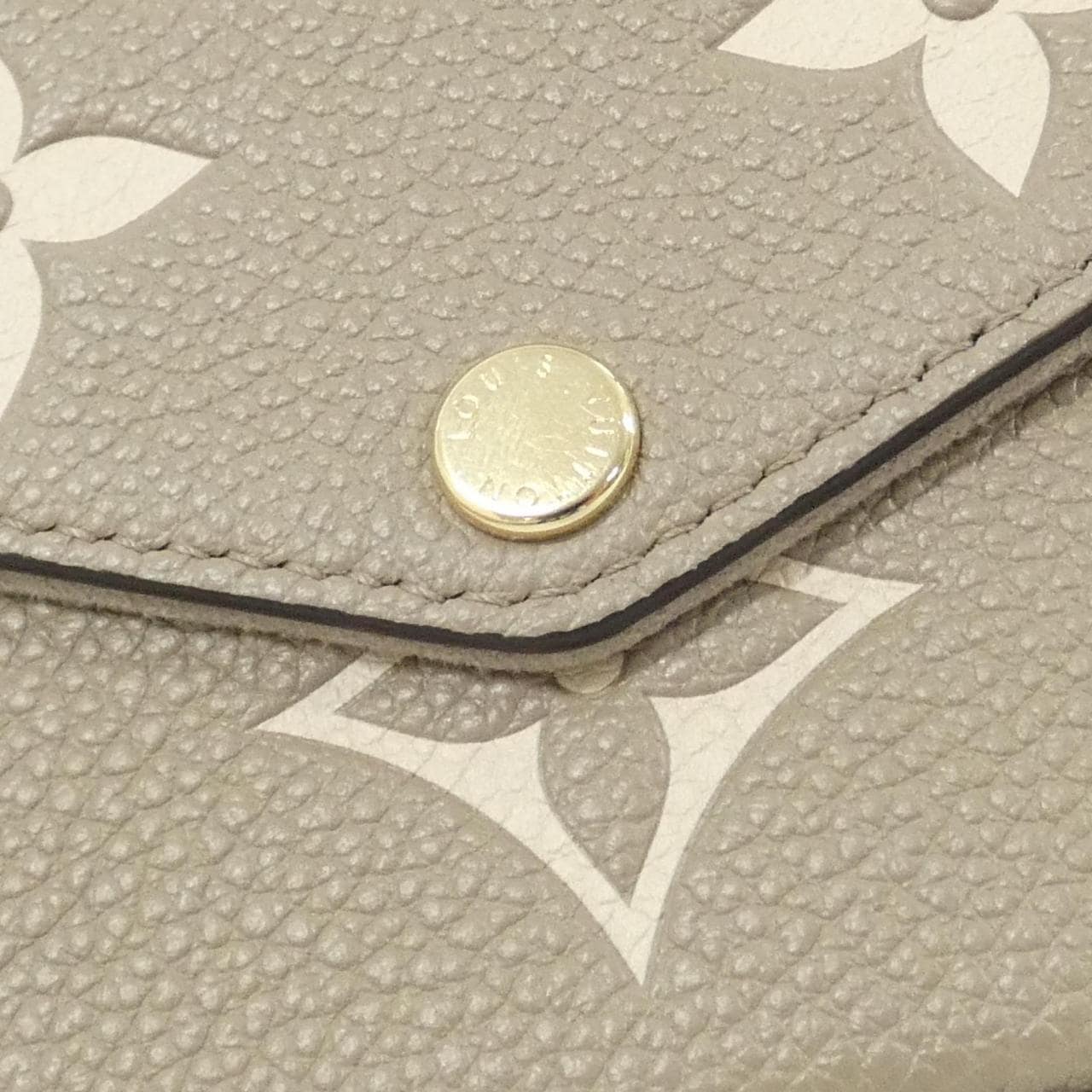 LOUIS VUITTON Pochette M82610 Shoulder Monogram 4