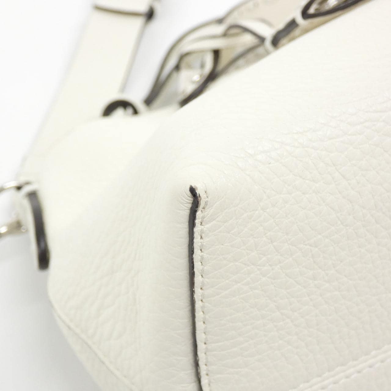 FENDI By The Way 8BL155 ASU2 Handbag 3