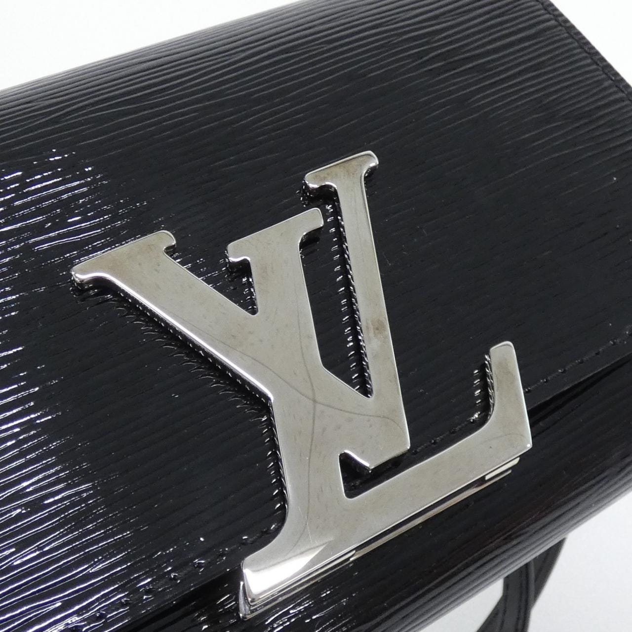 LOUIS VUITTON Pochette M41627 Shoulder Epi 4