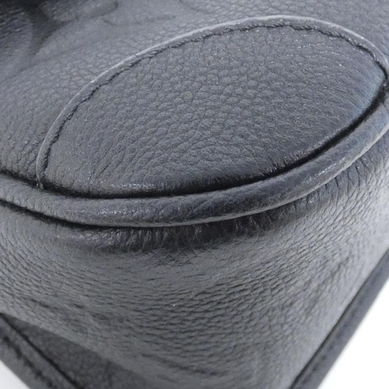 LOUIS VUITTON M46386 Shoulder Monogram 3