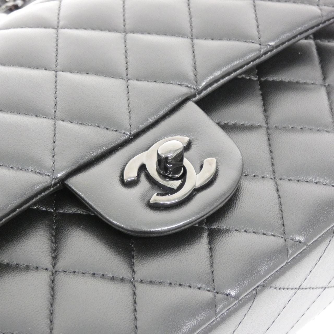 CHANEL Matelasse 1112 肩背包 羊皮 4