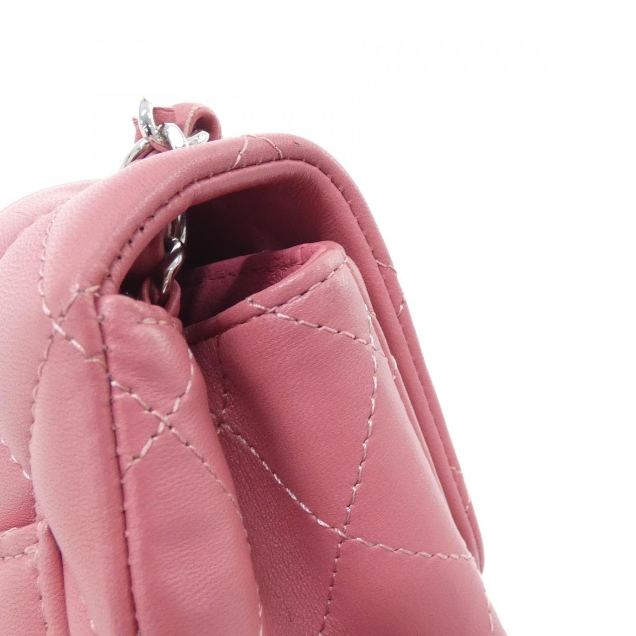 CHANEL Matelasse 35200 Shoulder Lambskin 4