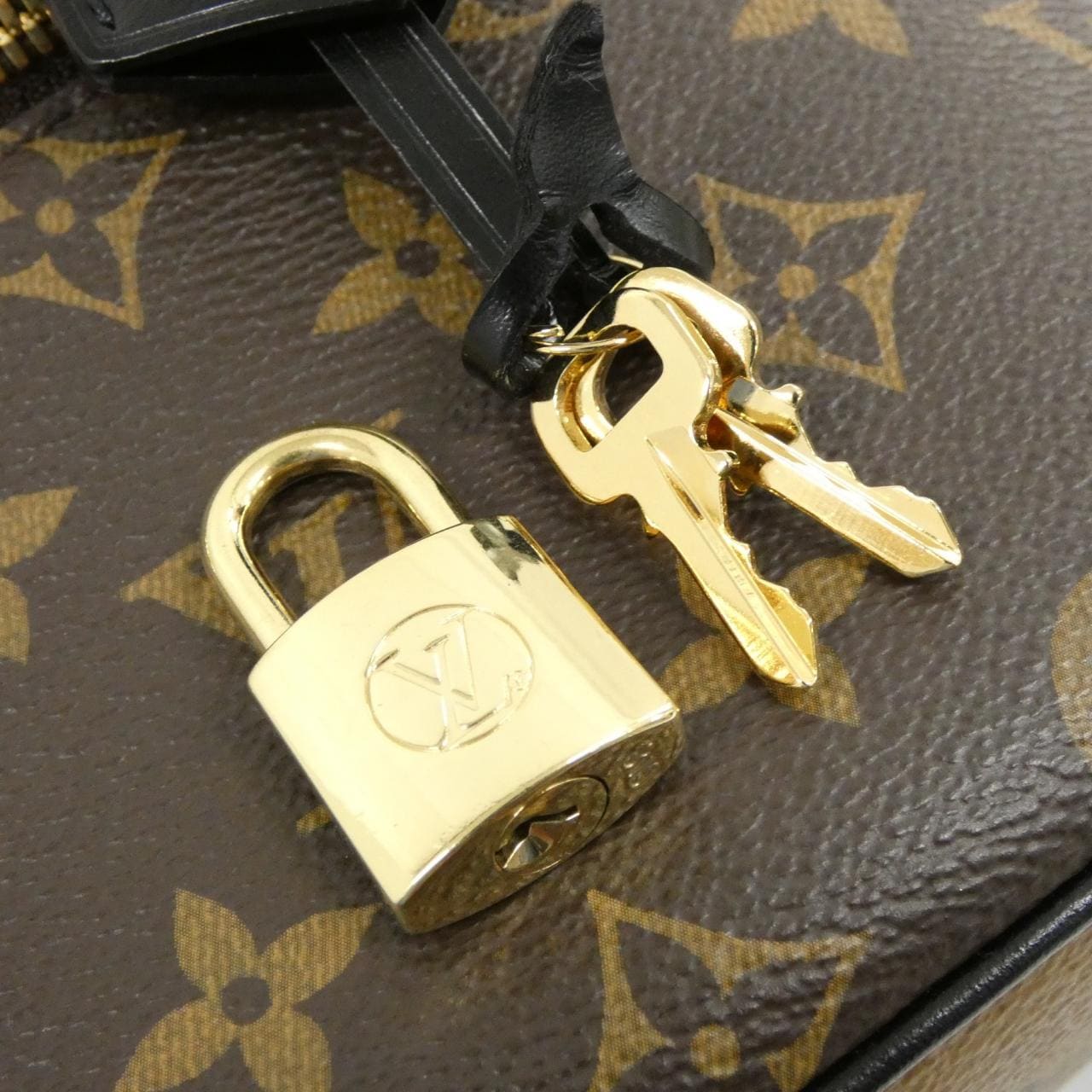 LOUIS VUITTON M45165 Handbag Monogram 4