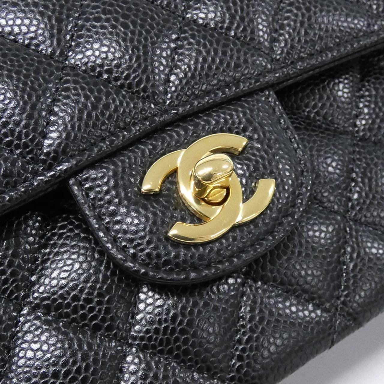 CHANEL Matelasse 1112 Shoulder Grained Calfskin 4